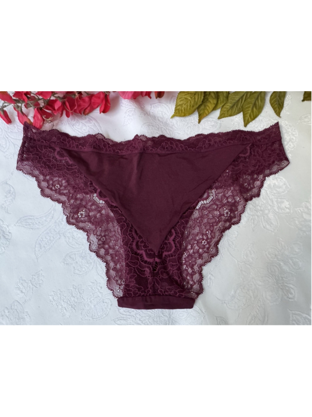 VICTORIA'S SECRET S BURGUNDY DREAM ANGELS SILKY LACE CHEEKINI TANGA PANTIES NWT